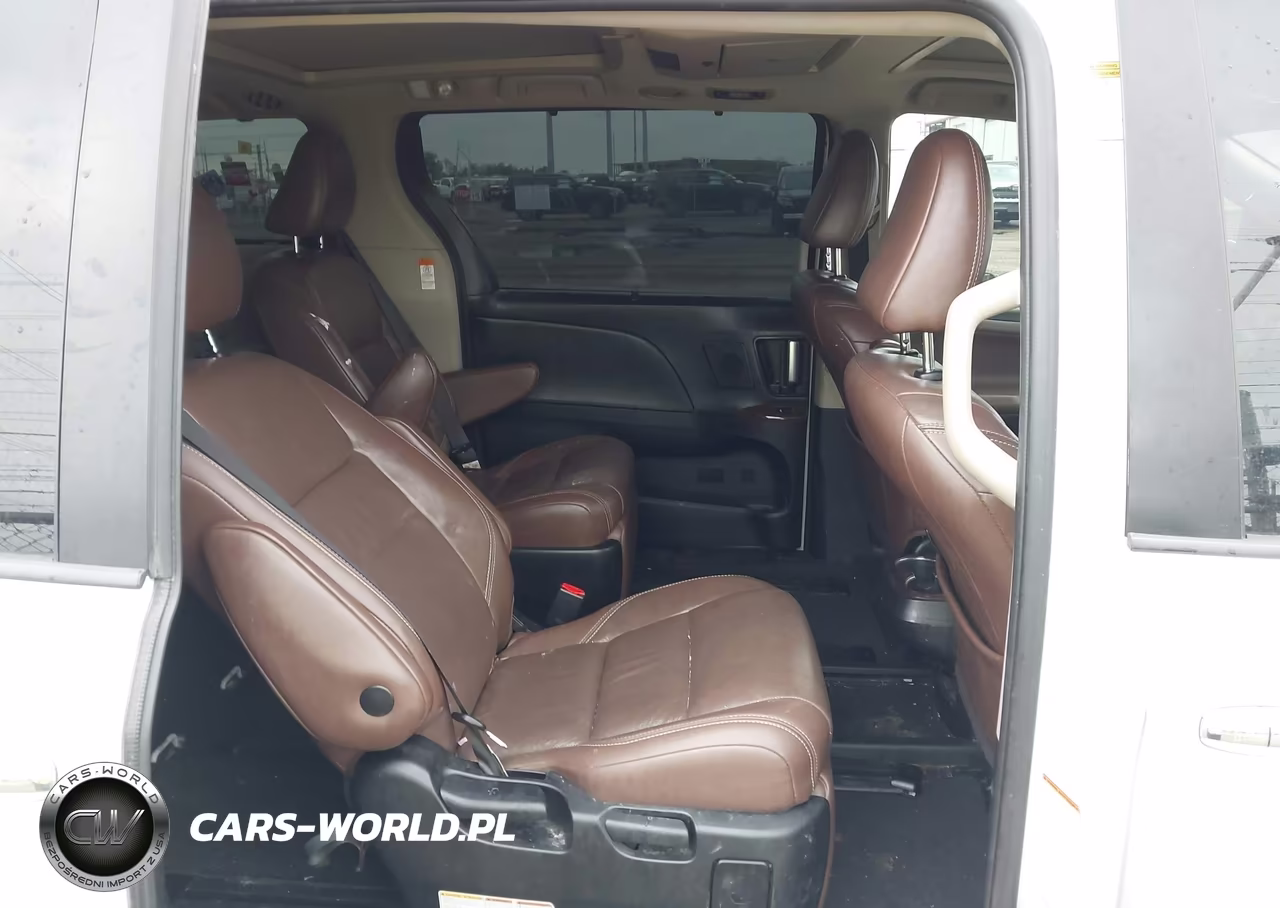 2018 Toyota Sienna Limited Premium 7 Passenger VIN:5TDYZ3DC1JS953247 - 8