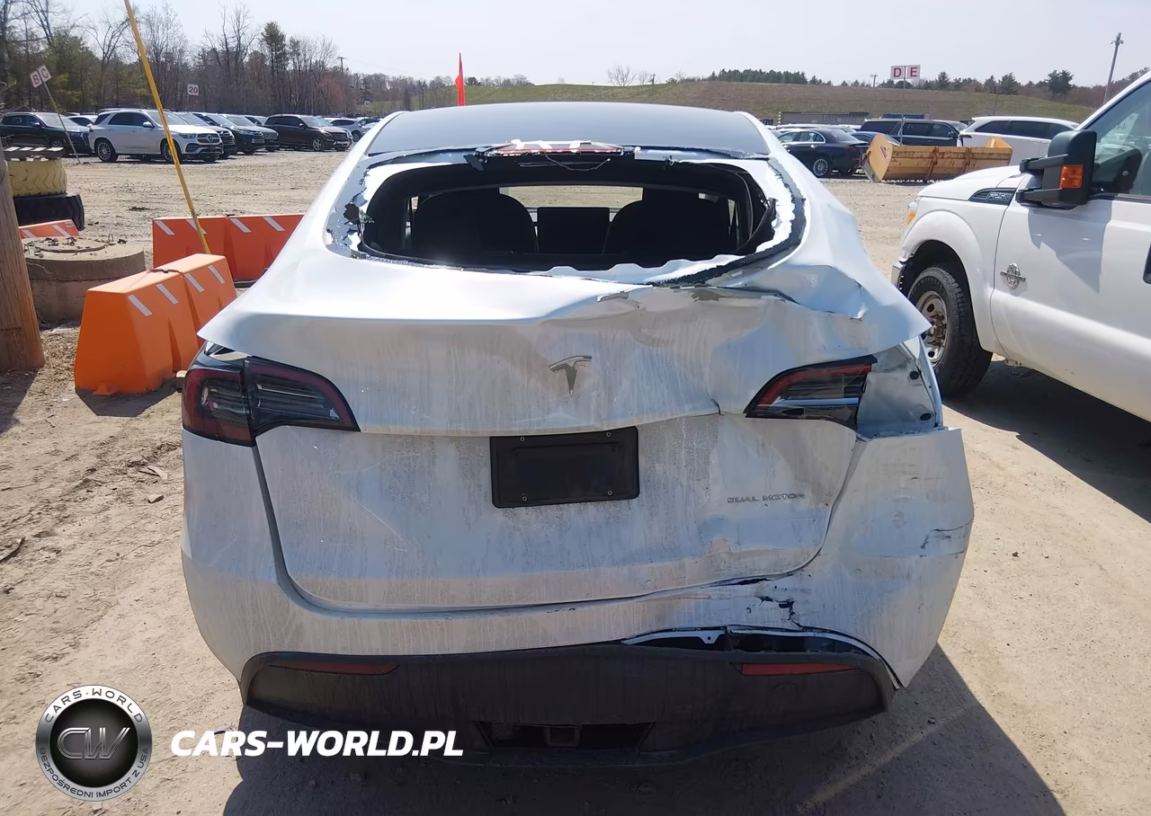 2023 Tesla Model Y Awd-Long Range Dual Motor All-Wheel Drive VIN:7SAYGDEE5PA079087 - 16