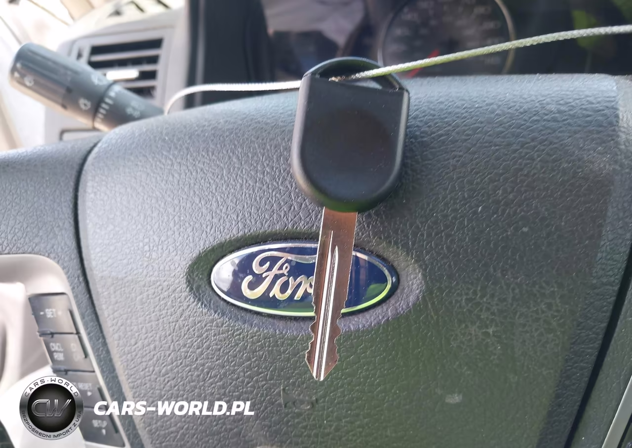 2012 Ford Fusion Hybrid VIN:3FADP0L3XCR373303 - 11