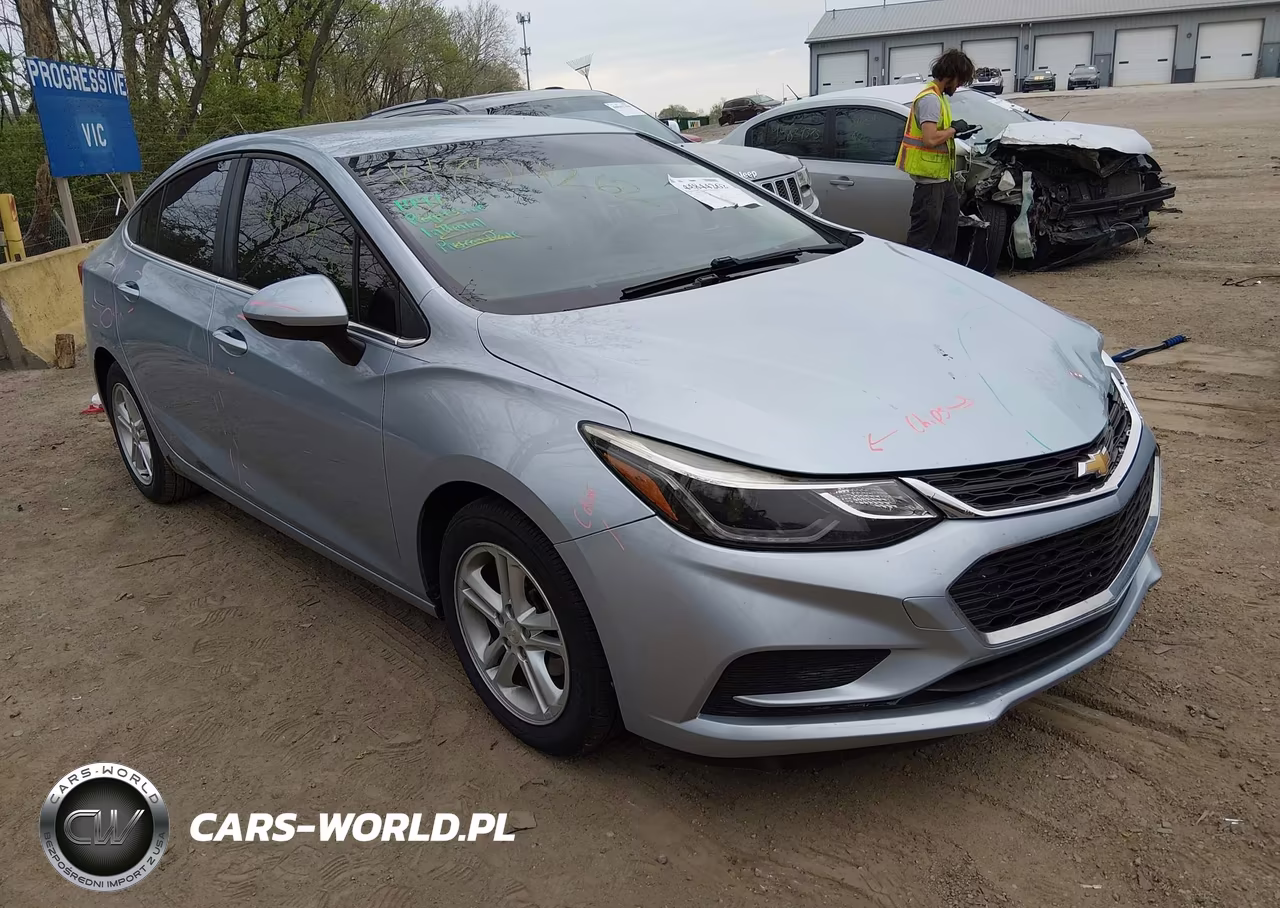 2017 Chevrolet Cruze Lt Auto – zdjęcie 1 z 16