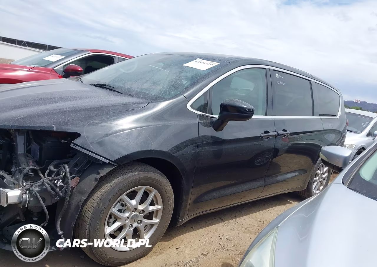 2022 Chrysler Voyager Lx VIN:2C4RC1CG9NR158122 - 15