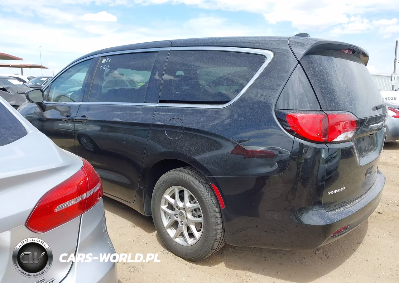 2022 Chrysler Voyager Lx VIN:2C4RC1CG9NR158122 - 3