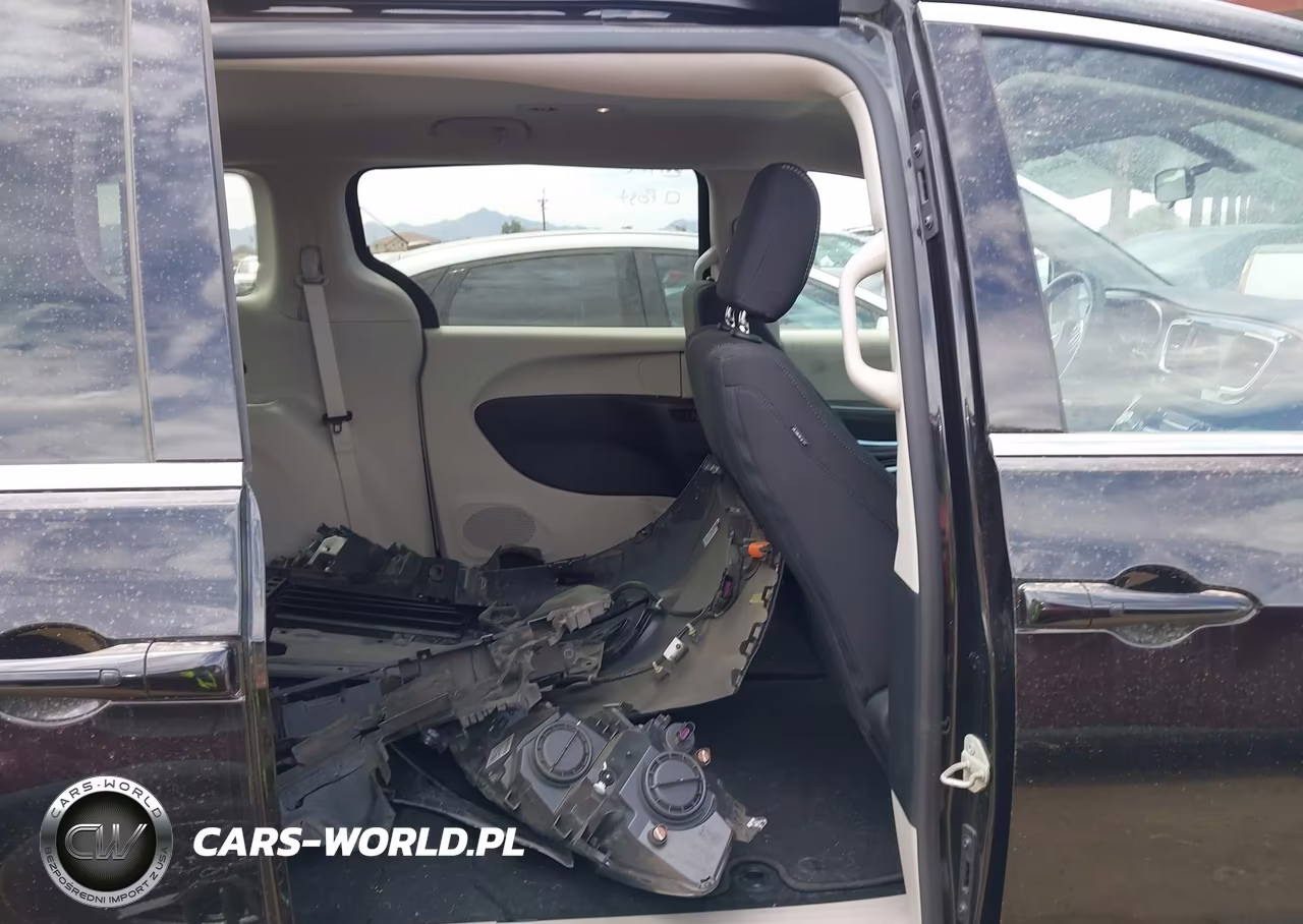 2022 Chrysler Voyager Lx VIN:2C4RC1CG9NR158122 - 8