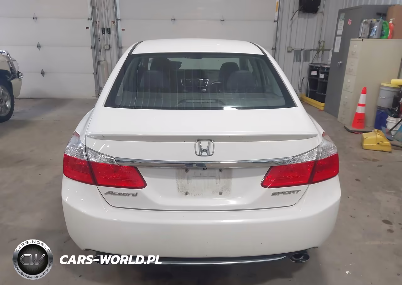 2015 Honda Accord Sport VIN:1HGCR2F58FA249085 - 16