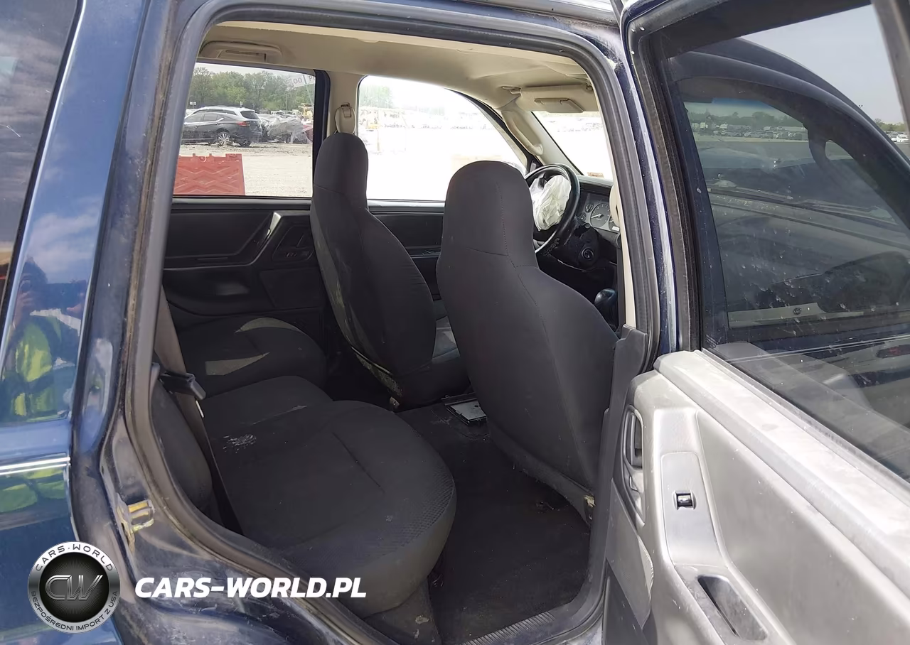 2004 Jeep Grand Cherokee Laredo VIN:1J4GW48S14C330822 - 8