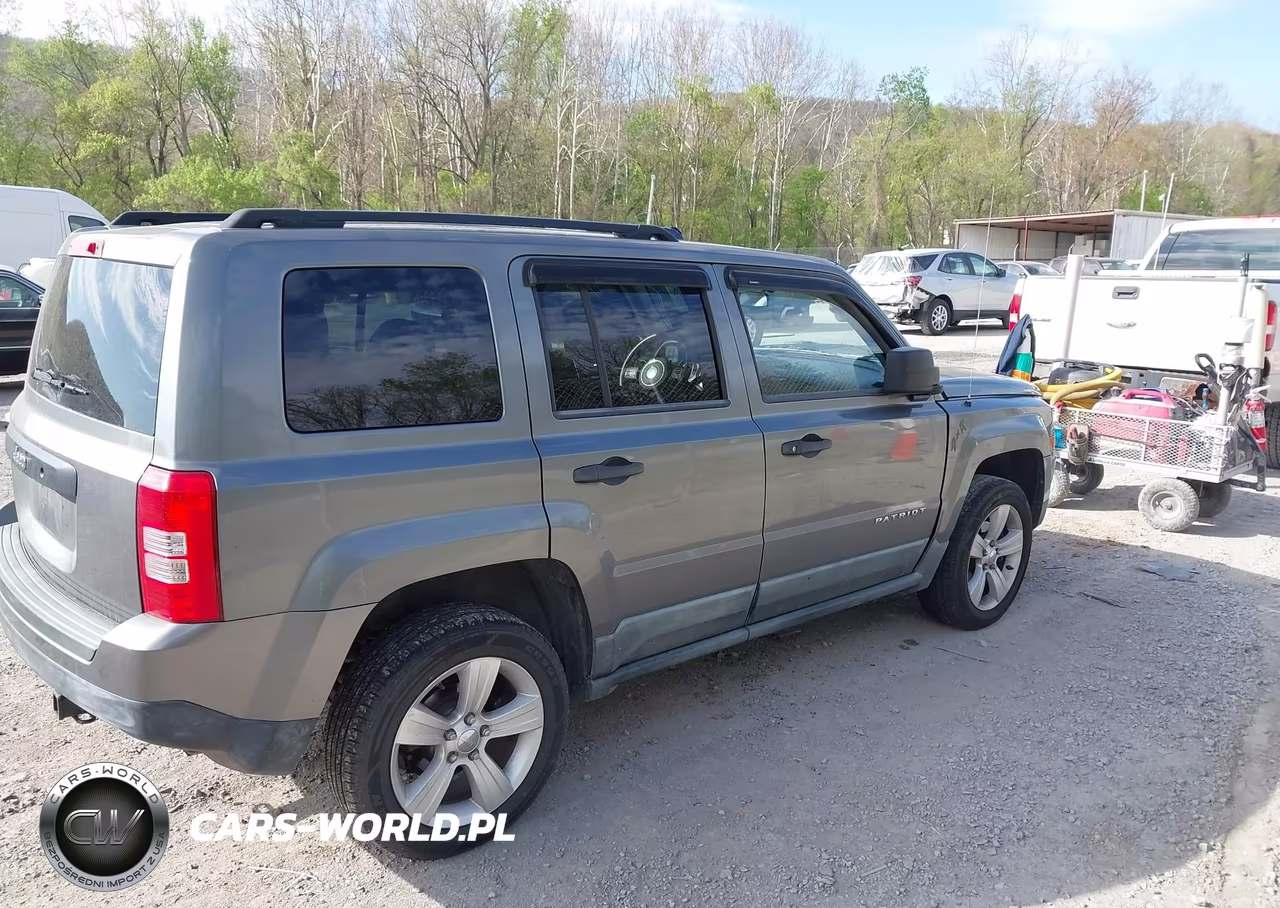 2011 Jeep Patriot Sport VIN:1J4NF1GB8BD223121 - 4