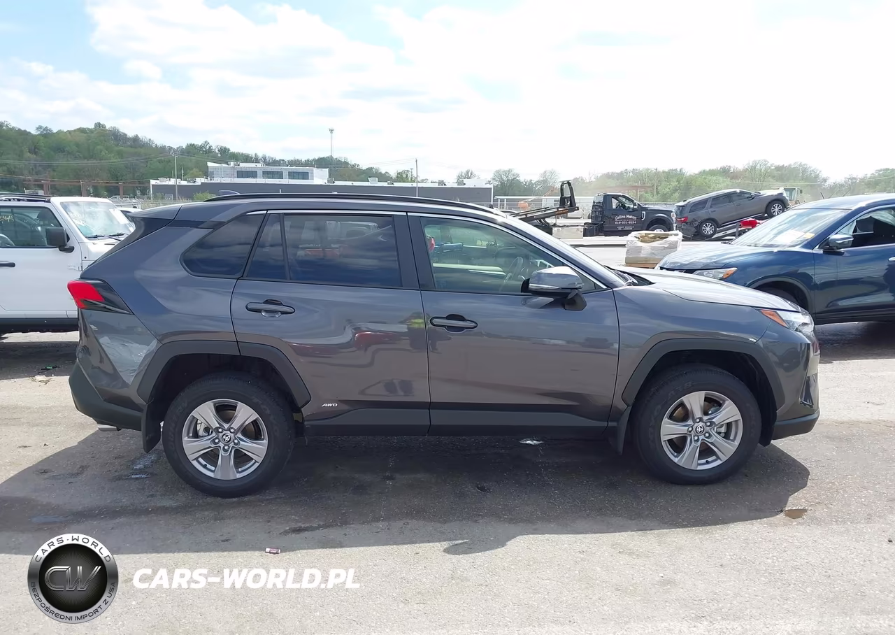 2025 Toyota Rav4 Hybrid Xle VIN:JTMRWRFV5SJ081216 - 13