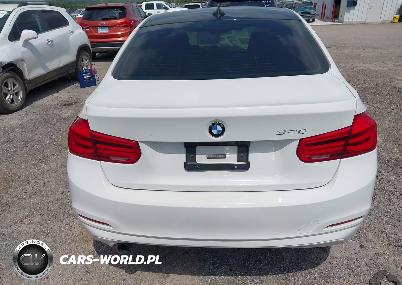 2017 BMW 320I VIN:WBA8E1G32HNU18016 - 16