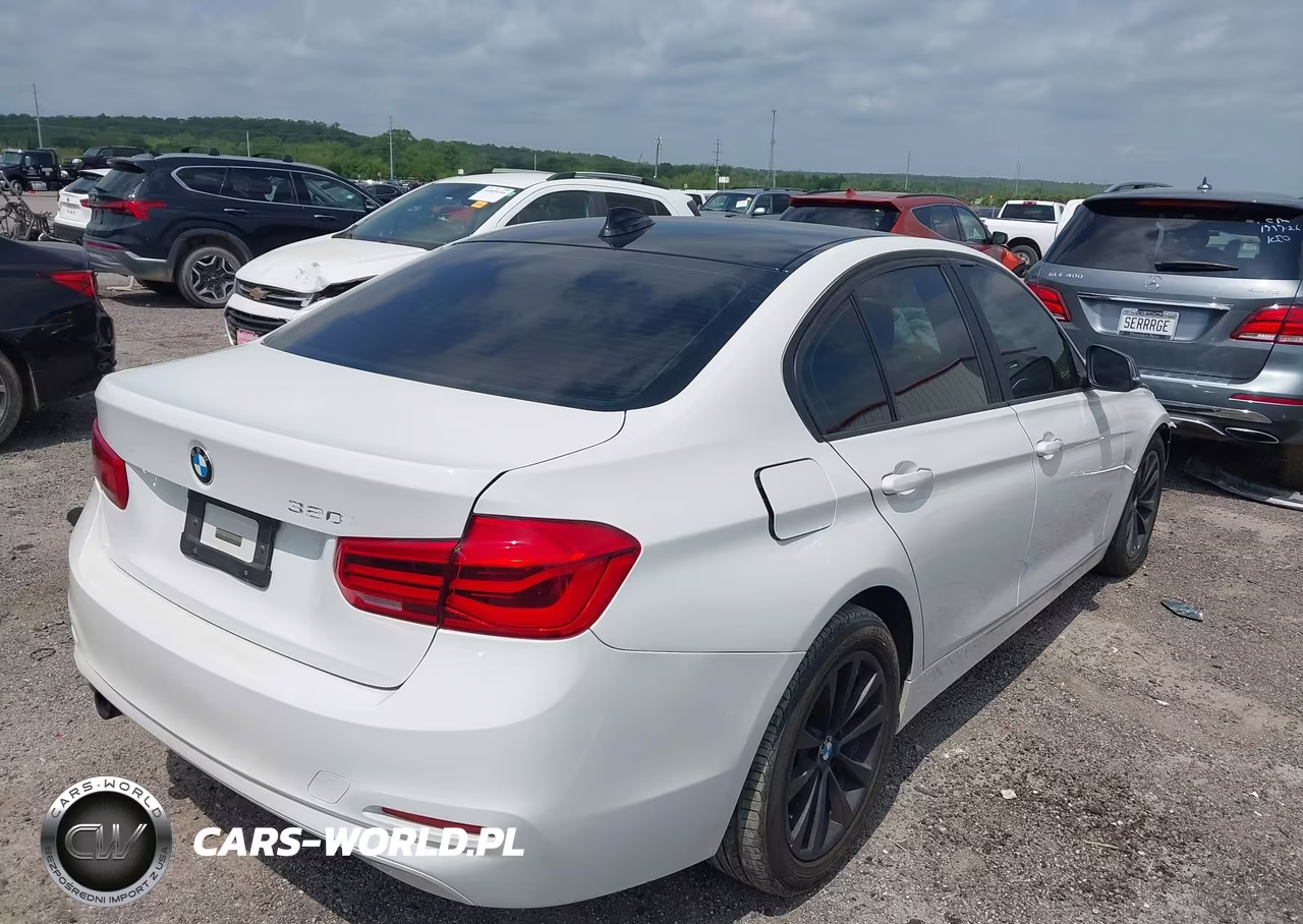 2017 BMW 320I VIN:WBA8E1G32HNU18016 - 4