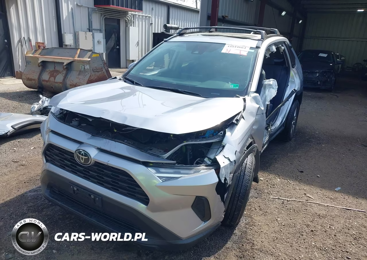 2024 Toyota Rav4 Xle VIN:2T3P1RFV8RC424927 - 2