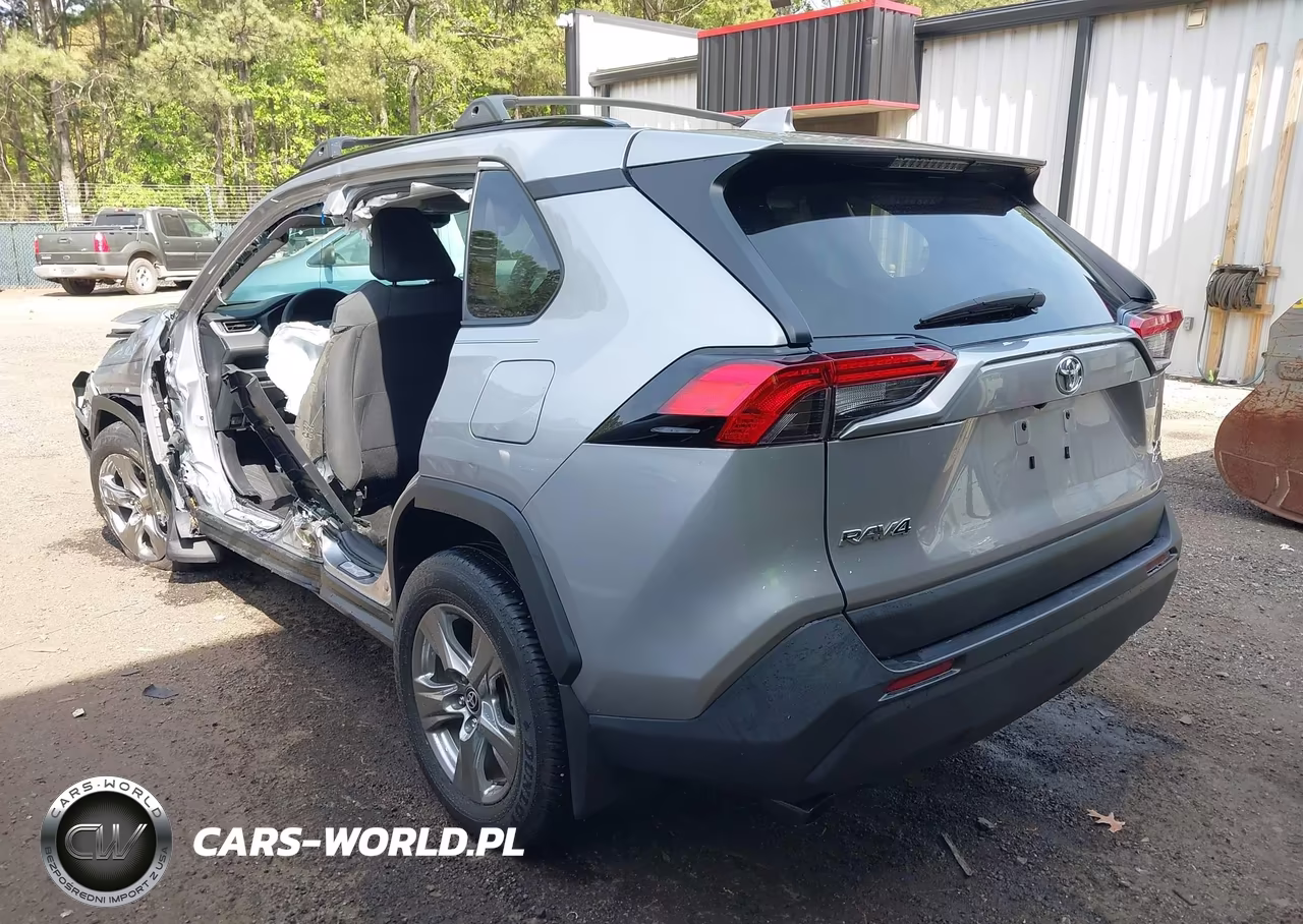 2024 Toyota Rav4 Xle VIN:2T3P1RFV8RC424927 - 3