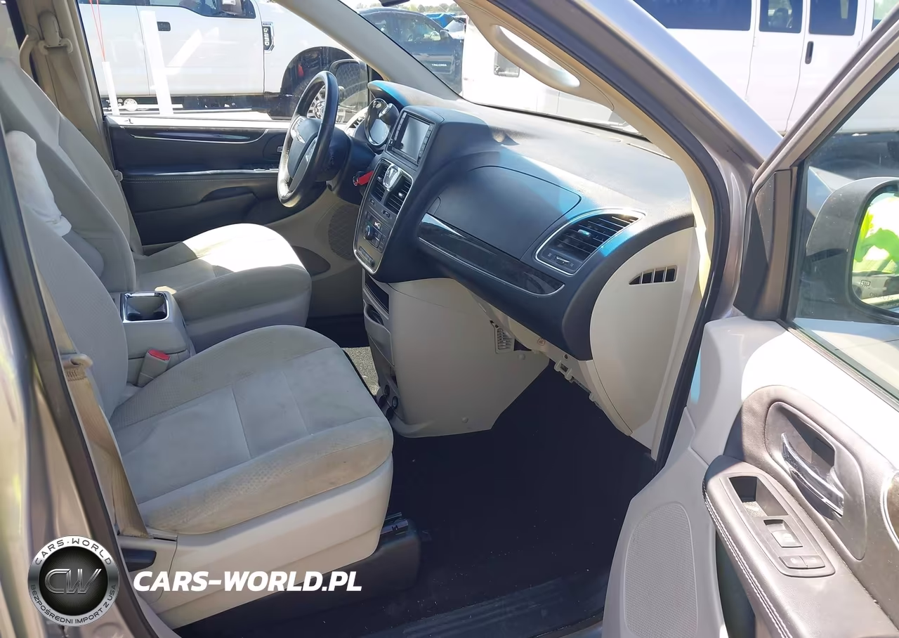 2014 Chrysler Town & Country Touring VIN:2C4RC1BG3ER409041 - 5