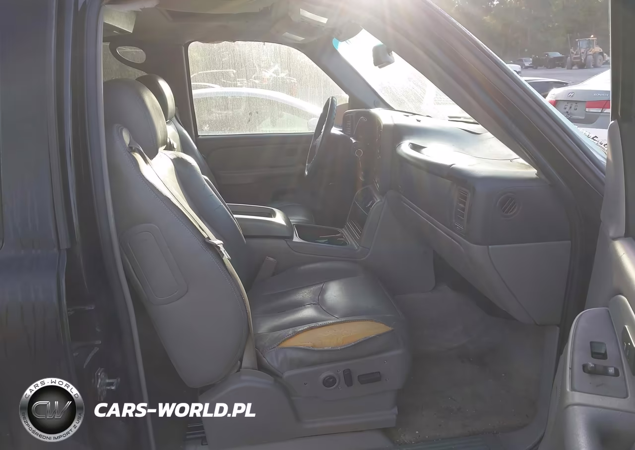 2004 Chevrolet Tahoe Lt VIN:1GNEC13Z44R275635 - 5