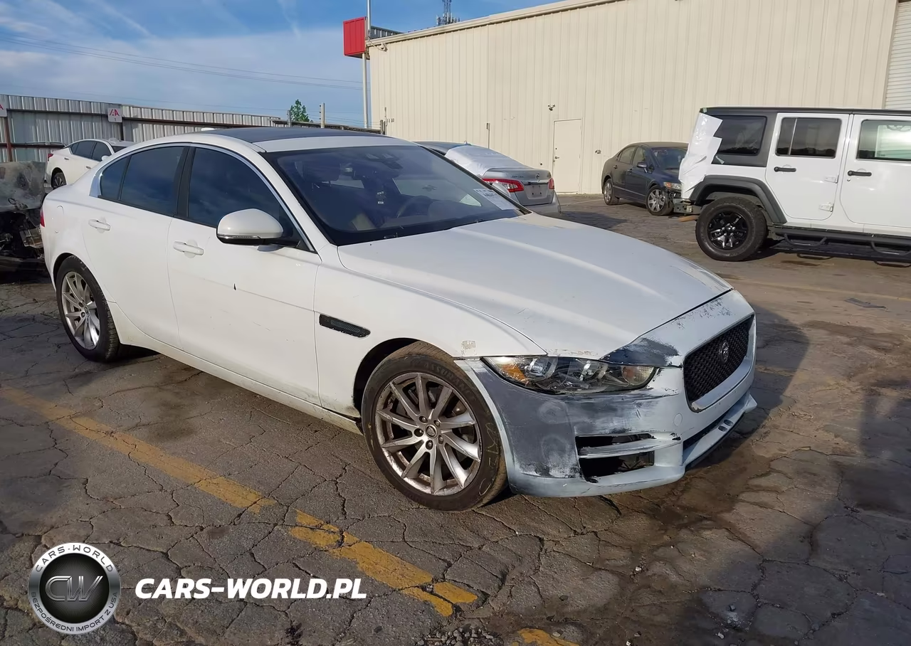 2017 Jaguar Xe 25T Premium