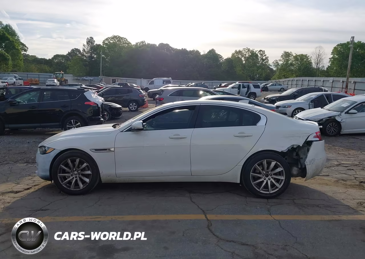 2017 Jaguar Xe 25T Premium VIN:SAJAD4BG7HA974558 - 14