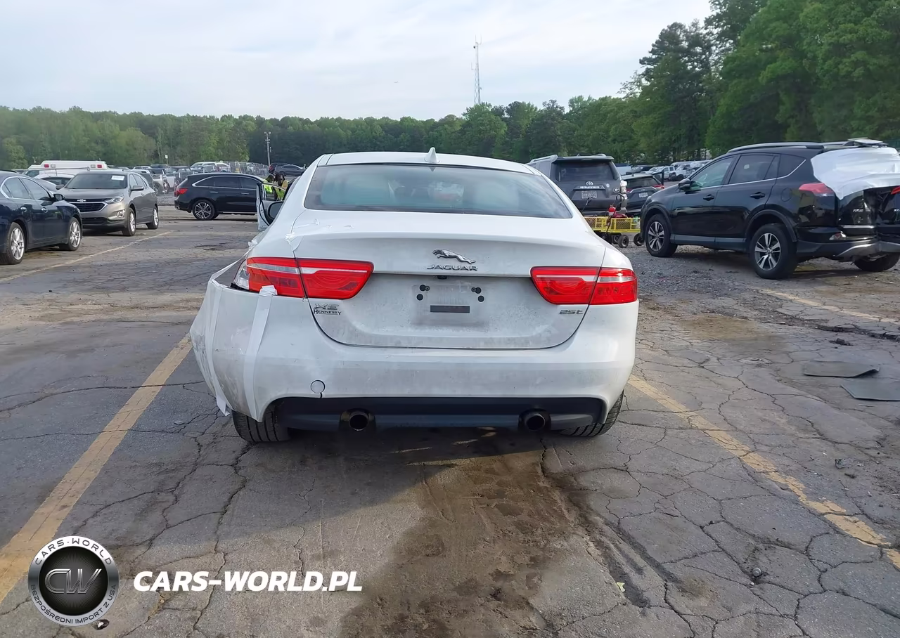 2017 Jaguar Xe 25T Premium VIN:SAJAD4BG7HA974558 - 16