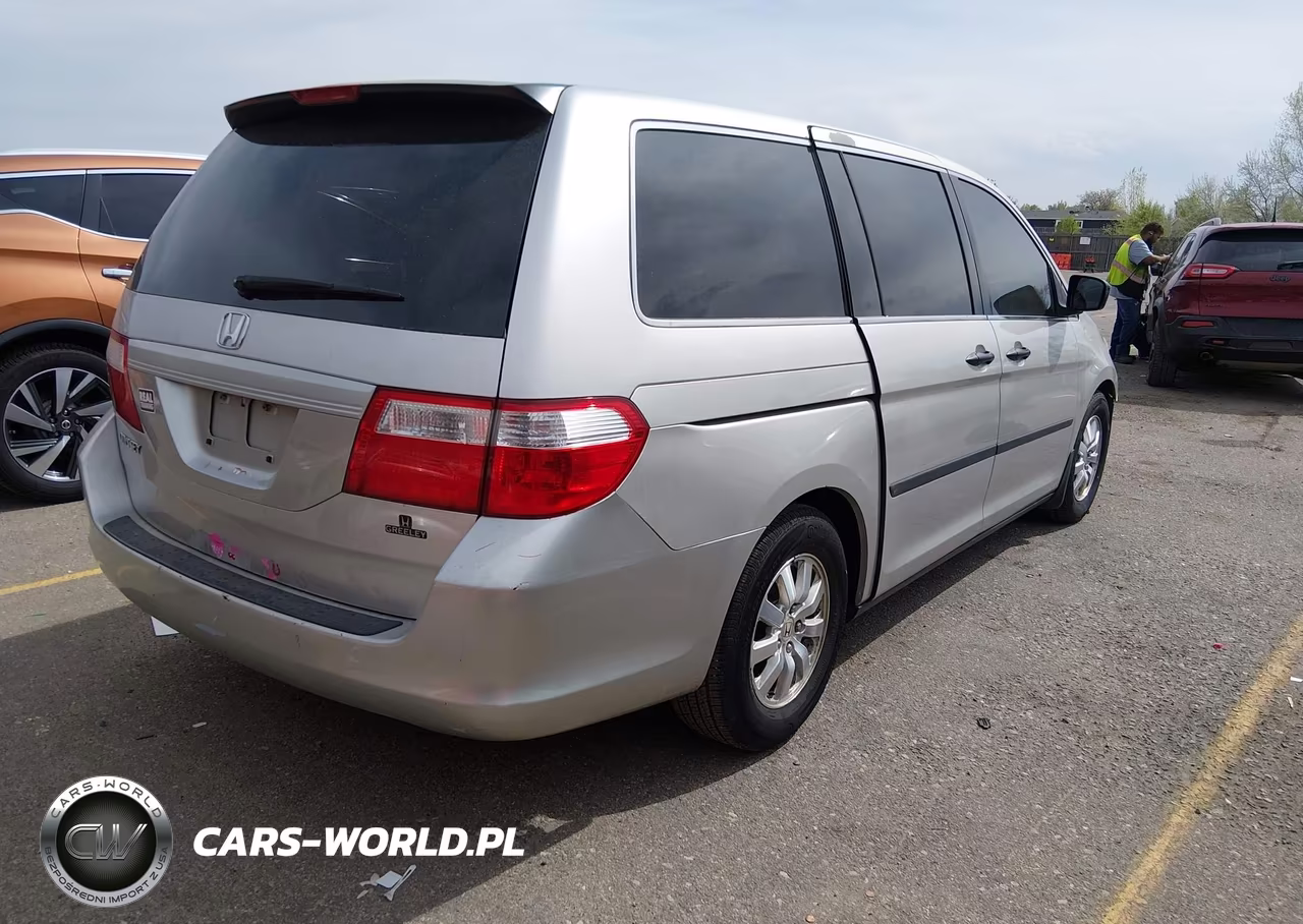 2007 Honda Odyssey Lx VIN:5FNRL38217B063223 - 4