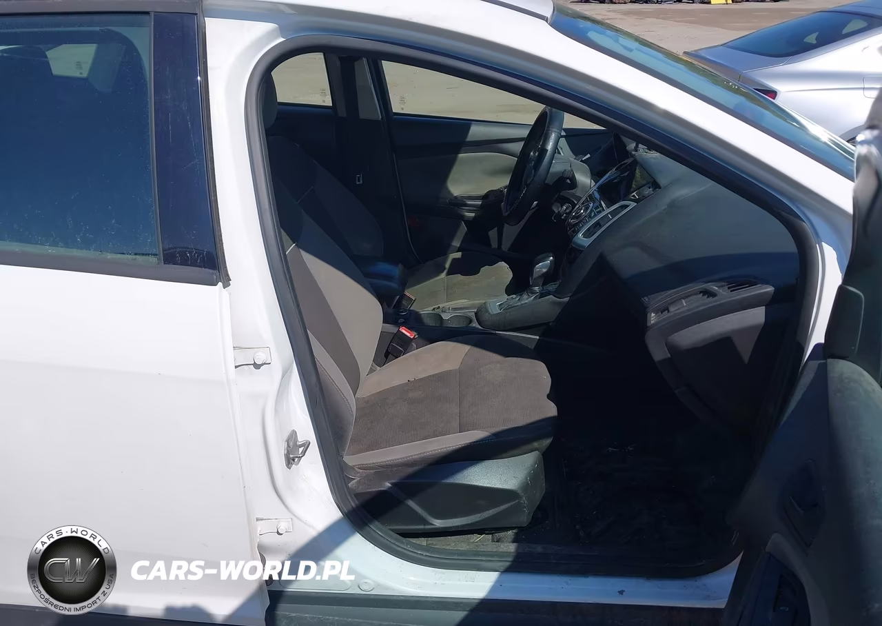 2012 Ford Focus Se VIN:1FAHP3F28CL169863 - 5
