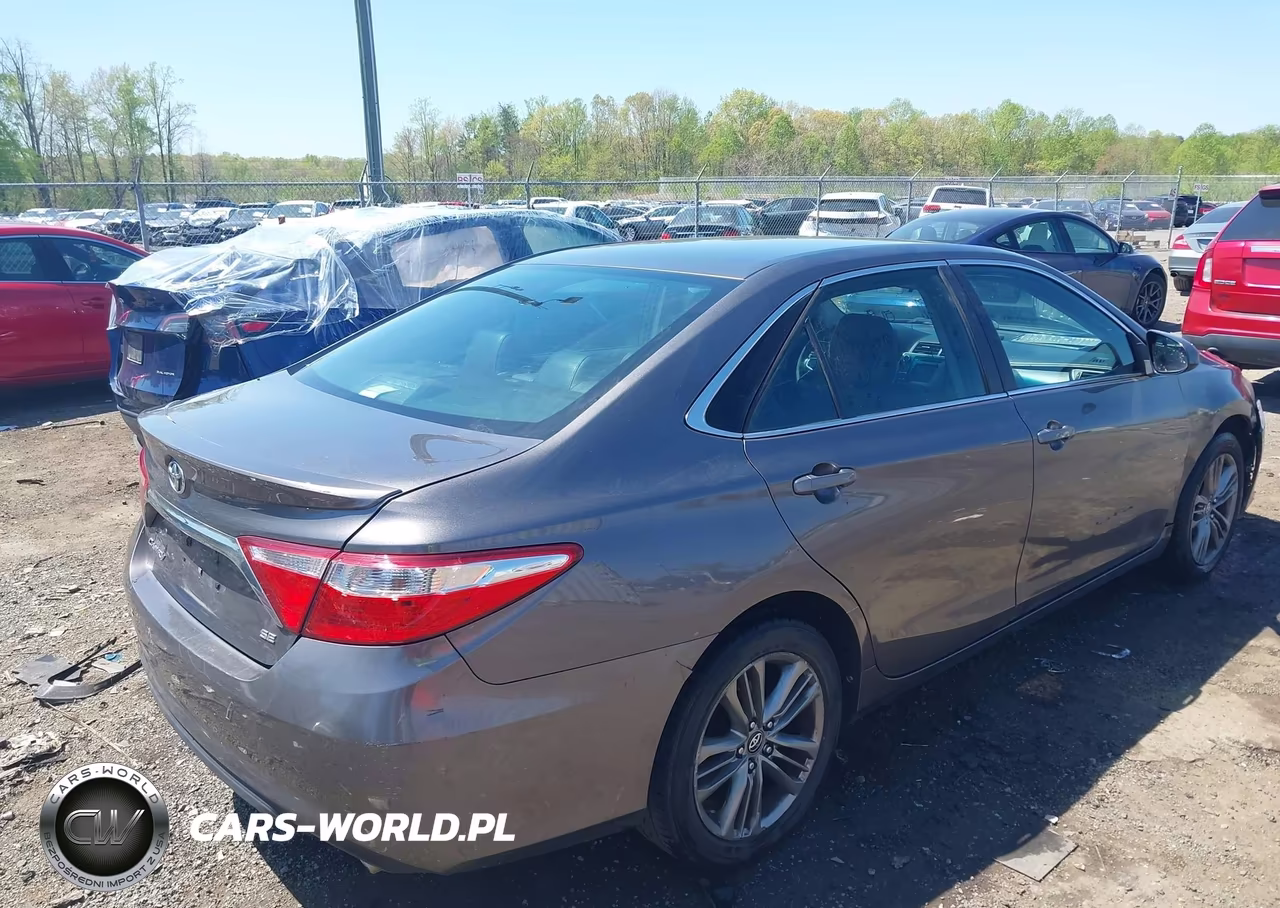 2016 Toyota Camry Se VIN:4T1BF1FK9GU595502 - 4