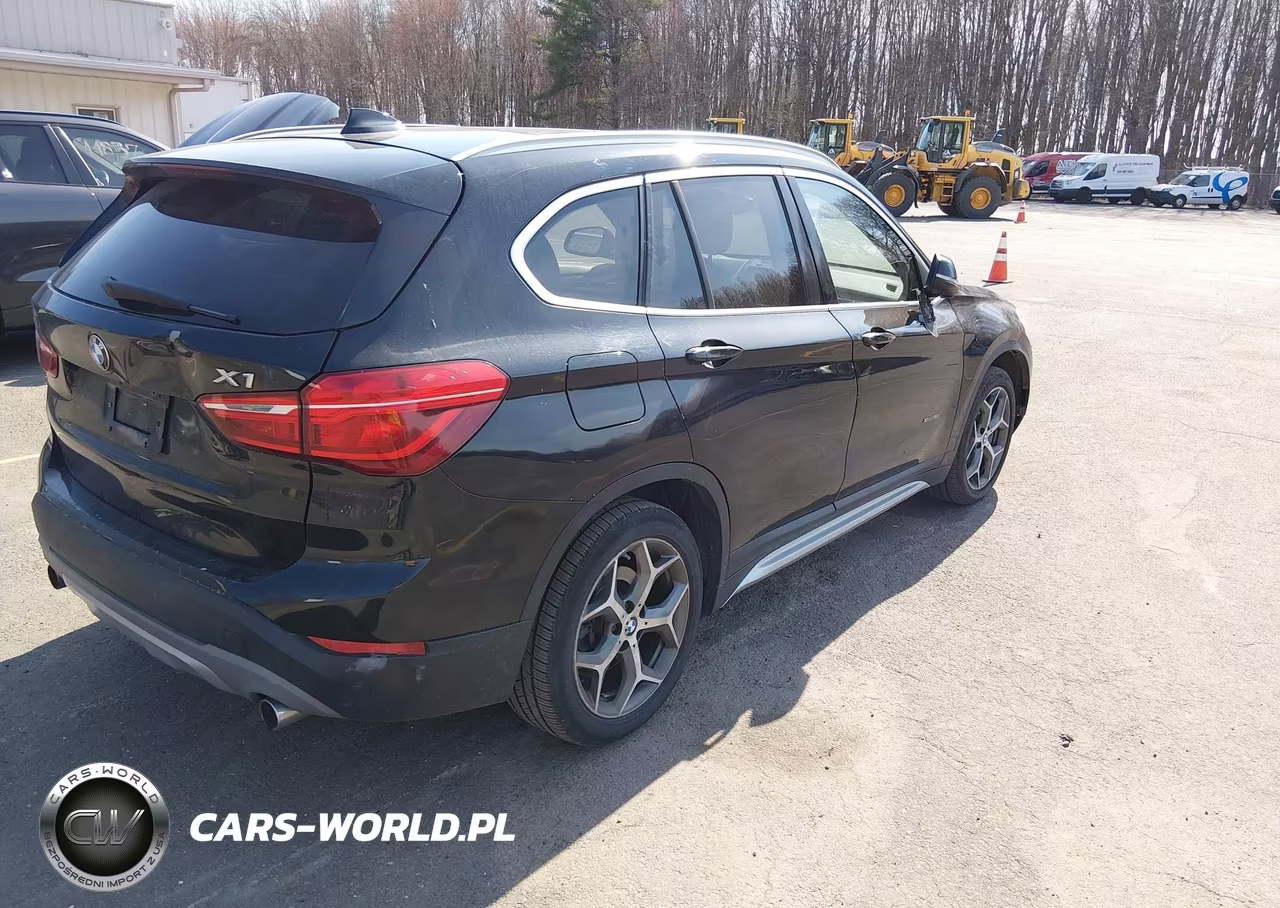 2017 BMW X1 xDrive28I VIN:WBXHT3C33H5F76493 - 4