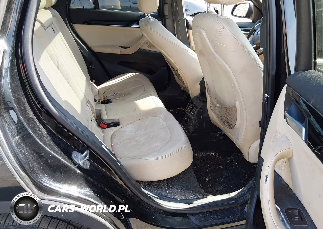 2017 BMW X1 xDrive28I VIN:WBXHT3C33H5F76493 - 8