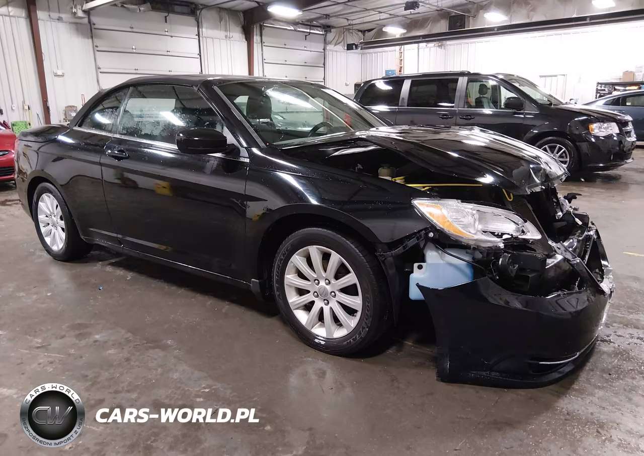 2014 Chrysler 200 Touring – zdjęcie 1 z 19
