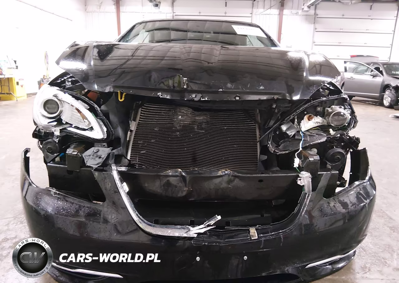 2014 Chrysler 200 Touring VIN:1C3BCBEBXEN158236 - 6