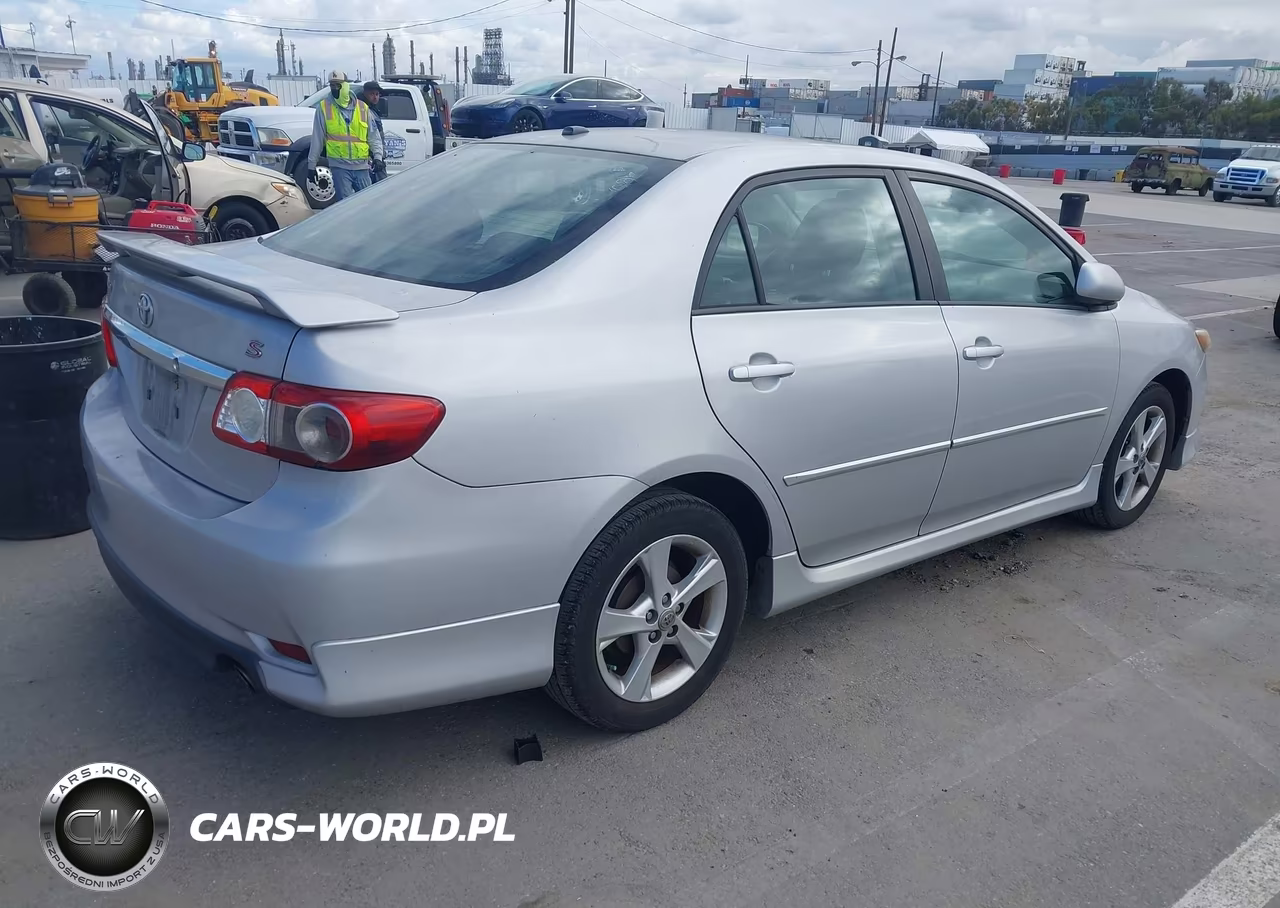 2012 Toyota Corolla S VIN:2T1BU4EE6CC789774 - 4