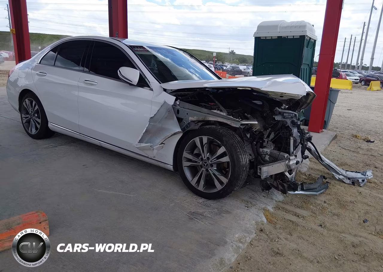 2018 Mercedes-Benz C 300
