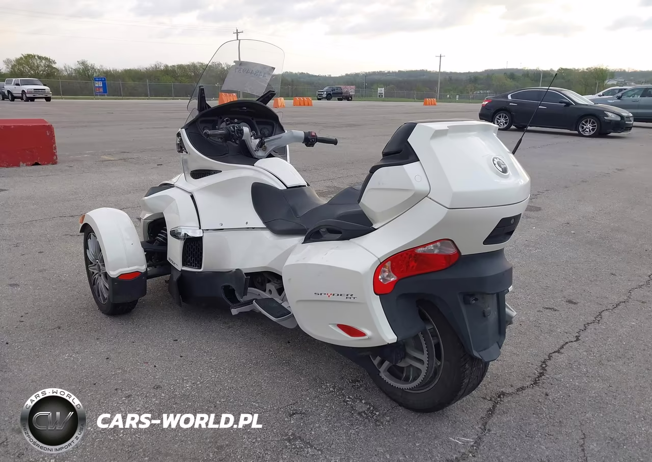 2017 Can-Am Spyder Roadster Rt-Rt-S-Ltd-Sp Series VIN:2BXNBDD29HV001465 - 3