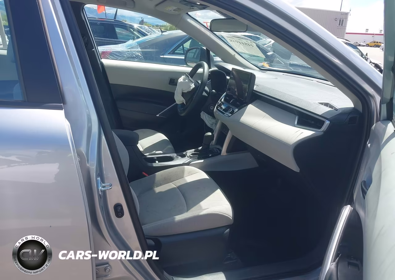 2023 Toyota Corolla Cross L VIN:7MUAAABG4PV057459 - 5