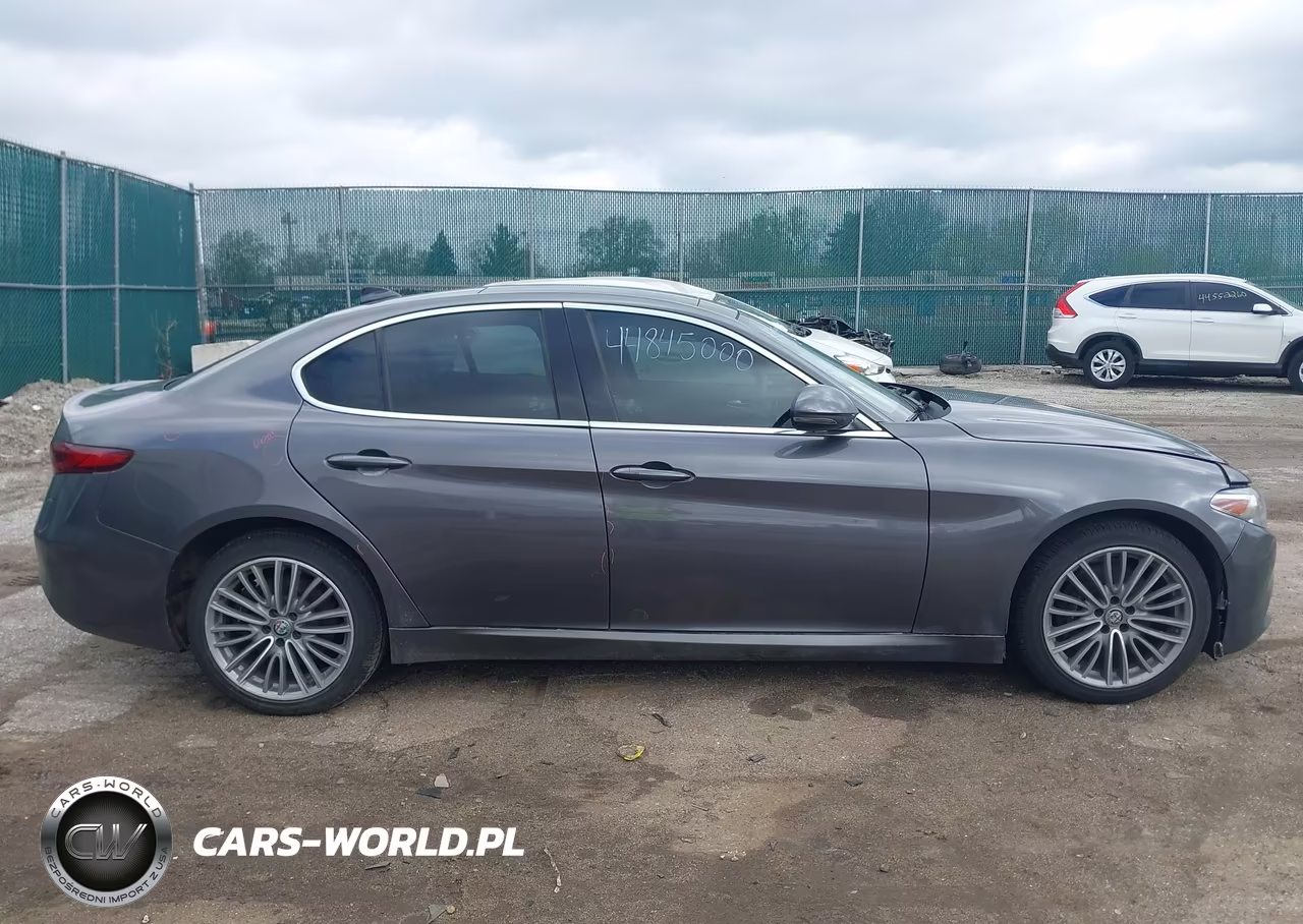 2017 Alfa Romeo Giulia Ti Awd VIN:ZARFAEENXH7556950 - 13