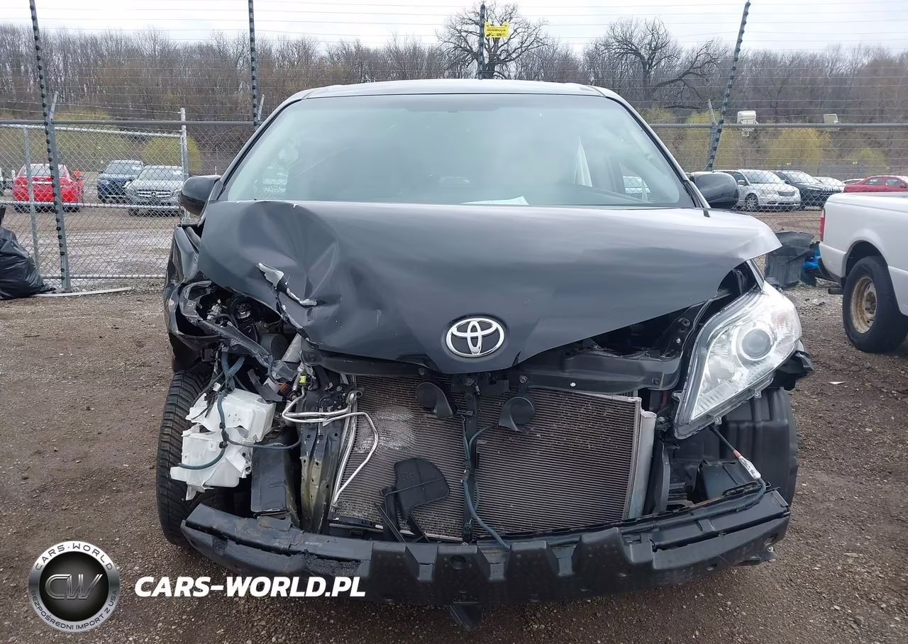 2015 Toyota Sienna Le 8 Passenger VIN:5TDKK3DCXFS593123 - 11