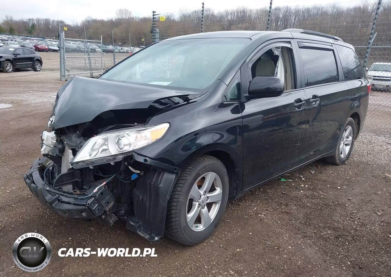 2015 Toyota Sienna Le 8 Passenger VIN:5TDKK3DCXFS593123 - 2