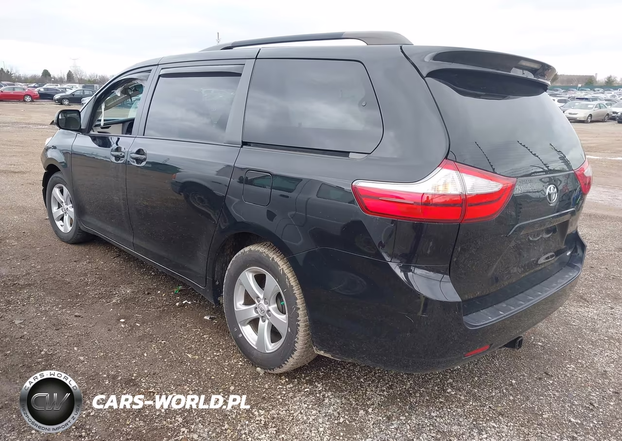 2015 Toyota Sienna Le 8 Passenger VIN:5TDKK3DCXFS593123 - 3
