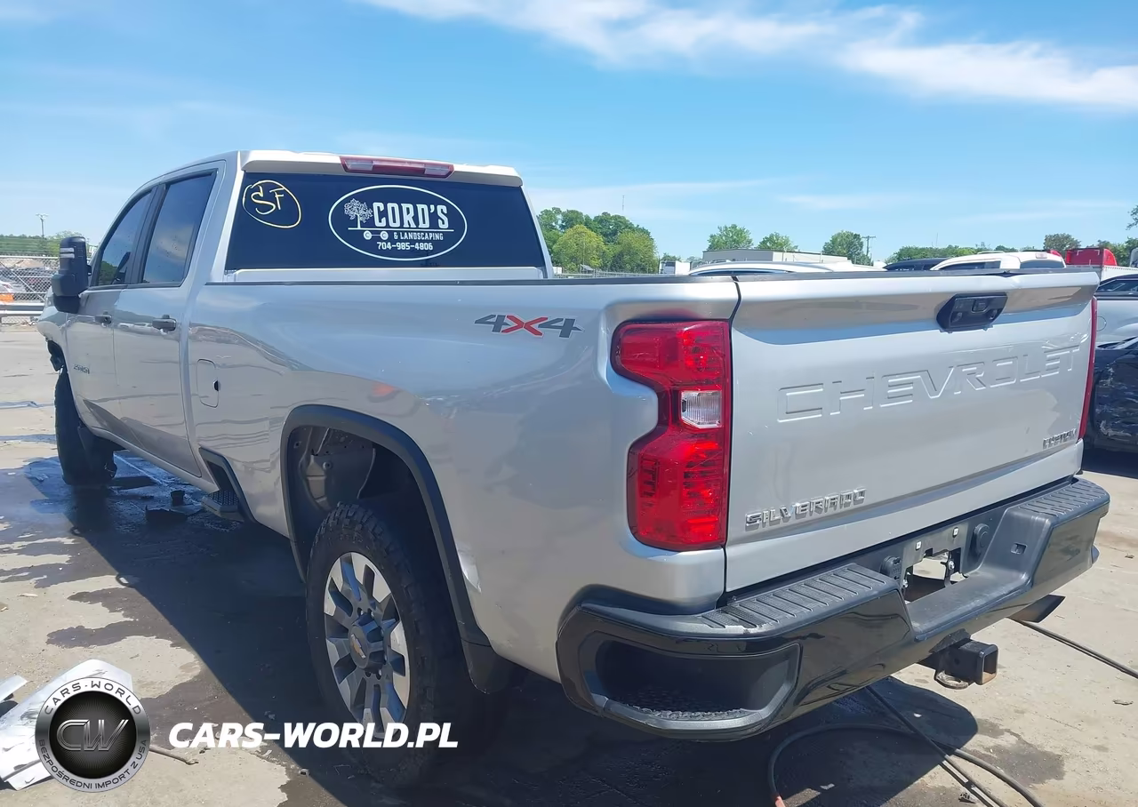 2023 Chevrolet Silverado 2500Hd VIN:1GC4YME72PF195307 - 3