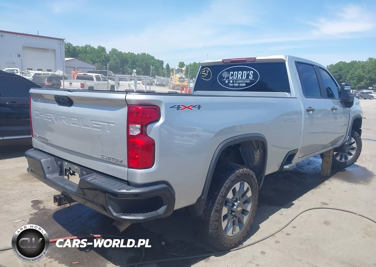 2023 Chevrolet Silverado 2500Hd VIN:1GC4YME72PF195307 - 4