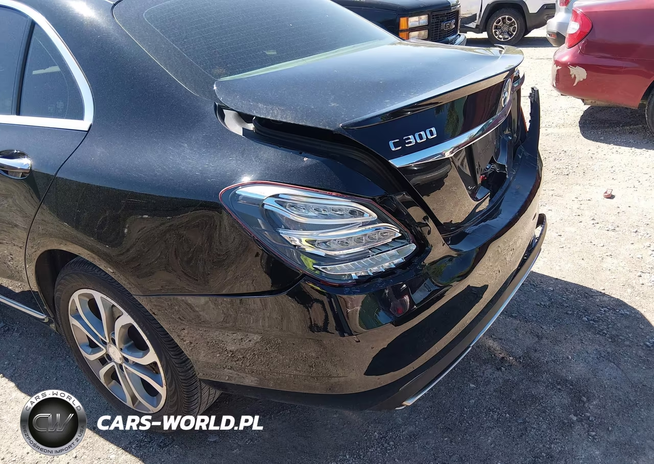 2016 Mercedes-Benz C 300 4Matic VIN:55SWF4KB7GU148364 - 17