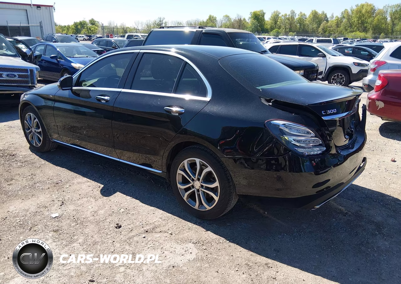 2016 Mercedes-Benz C 300 4Matic VIN:55SWF4KB7GU148364 - 3