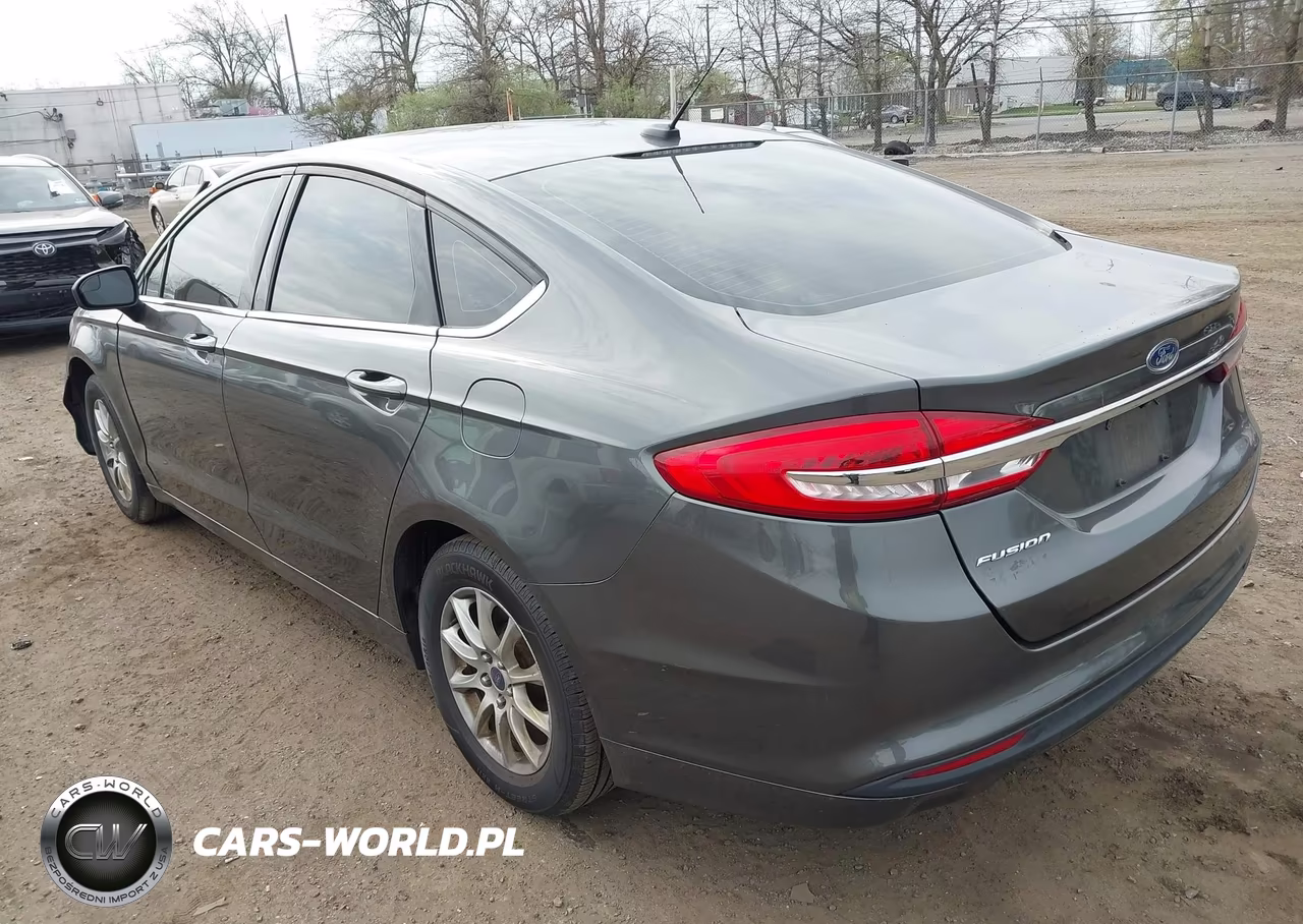 2017 Ford Fusion S VIN:3FA6P0G72HR211050 - 3