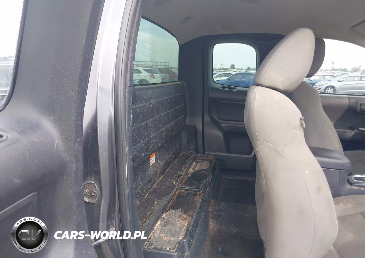2018 Toyota Tacoma Sr VIN:5TFRX5GN0JX126563 - 8