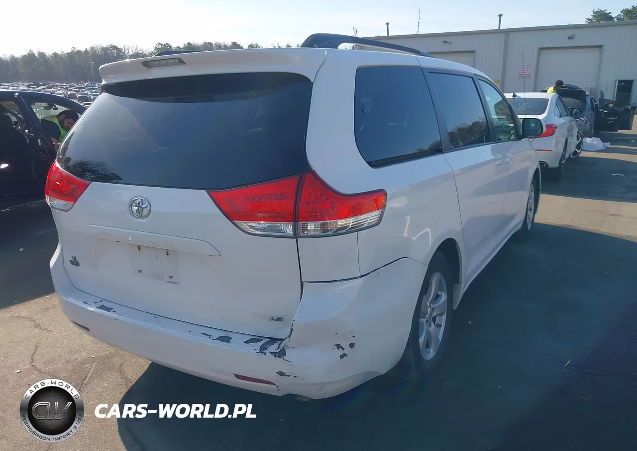 2011 Toyota Sienna Le V6 VIN:5TDKK3DC1BS079882 - 6