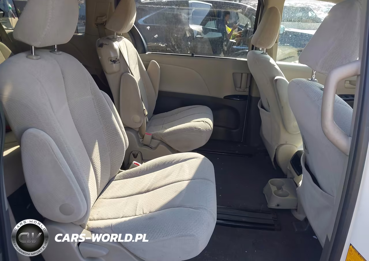 2011 Toyota Sienna Le V6 VIN:5TDKK3DC1BS079882 - 8