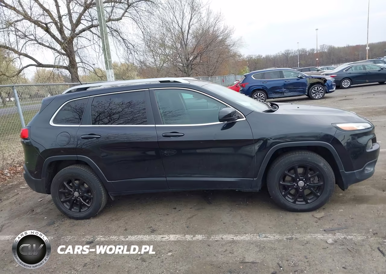 2015 Jeep Cherokee Latitude VIN:1C4PJMCB6FW750797 - 13