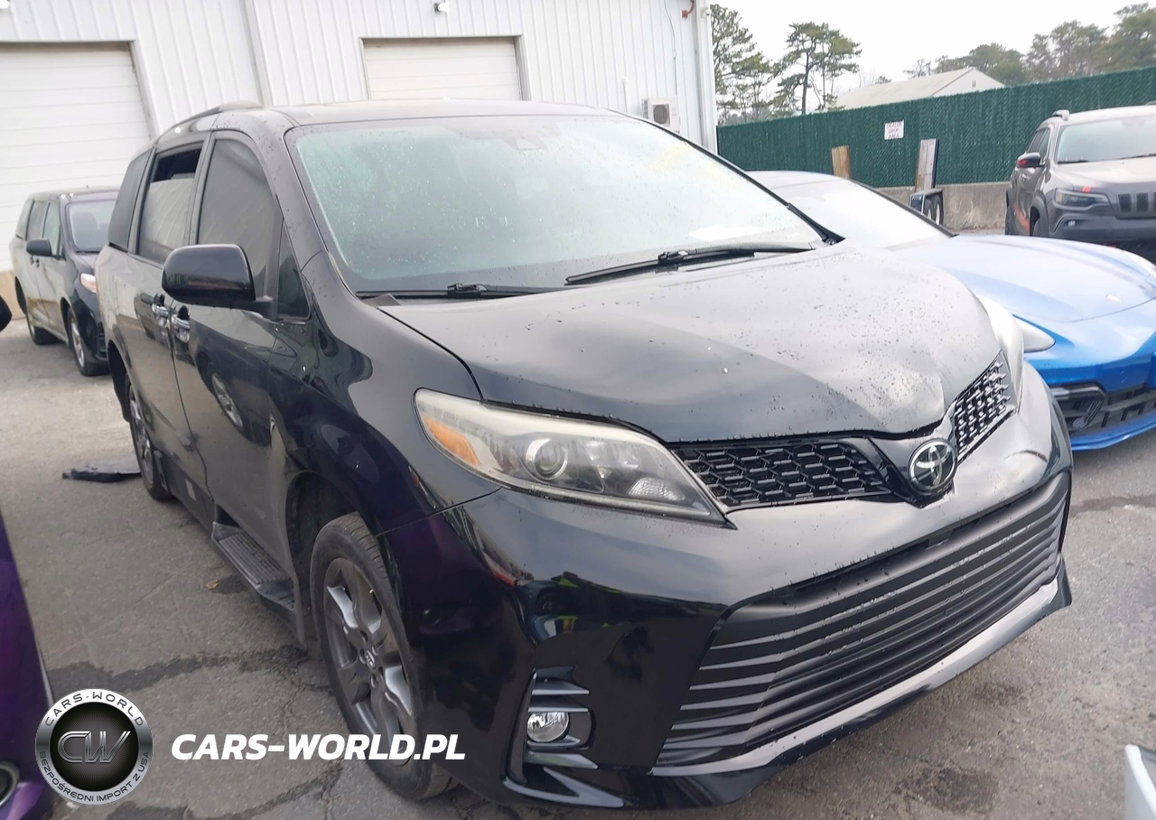 2018 Toyota Sienna Se 8 Passenger