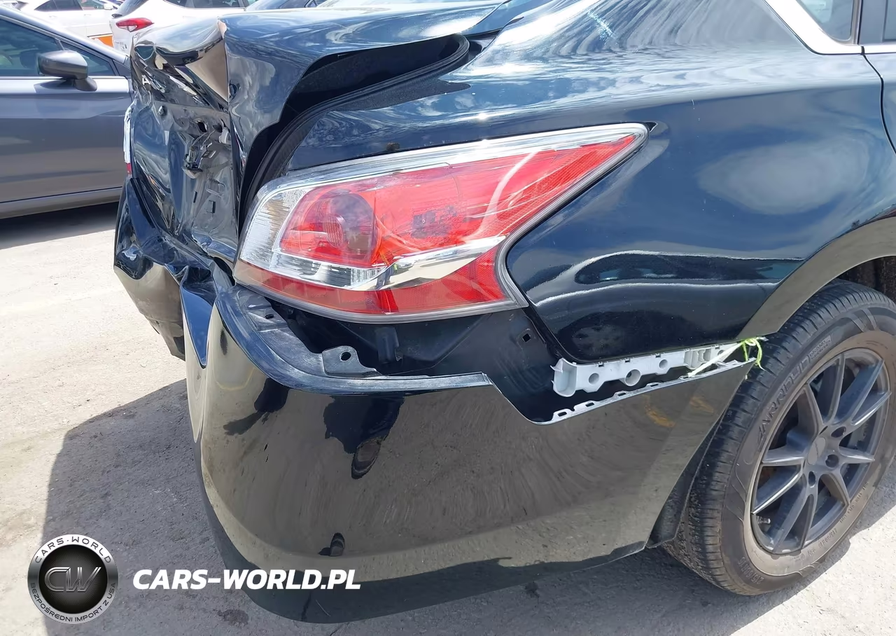 2015 Nissan Altima 2.5 S VIN:1N4AL3AP8FC568647 - 13