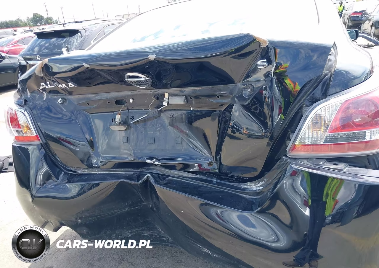 2015 Nissan Altima 2.5 S VIN:1N4AL3AP8FC568647 - 14
