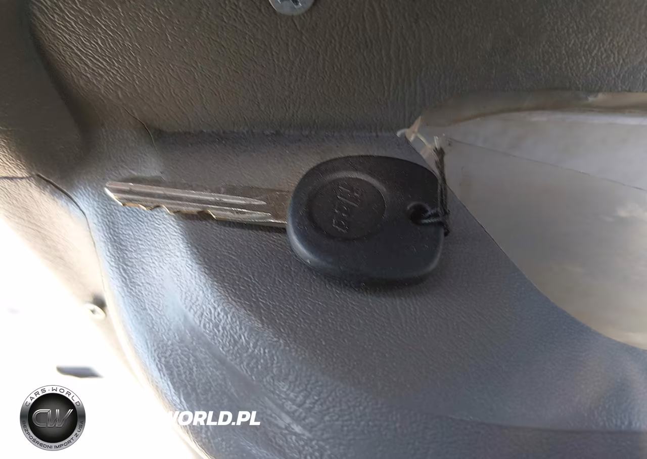 1999 Chevrolet Express VIN:1GCHG35R6X1113236 - 11