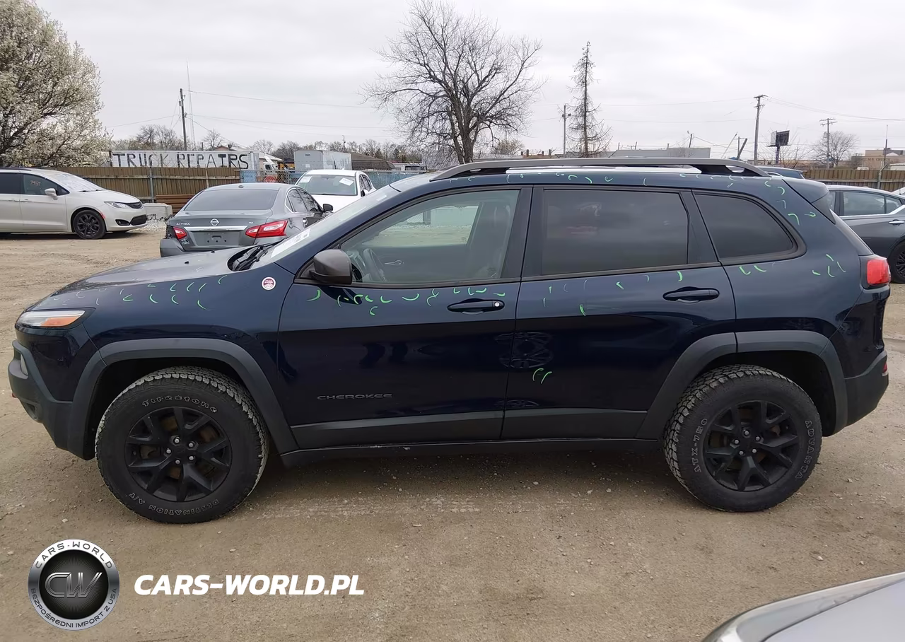 2015 Jeep Cherokee Trailhawk VIN:1C4PJMBS6FW705148 - 14
