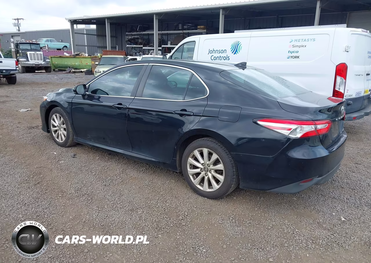 2019 Toyota Camry Le VIN:4T1B11HK4KU843336 - 3